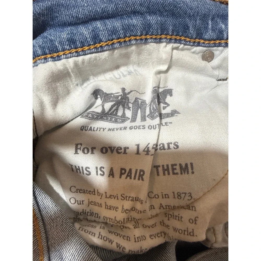 Levis 512 Slim Taper Jeans Mens 31x32 Light Wash Distressed Ripped Denim 28833